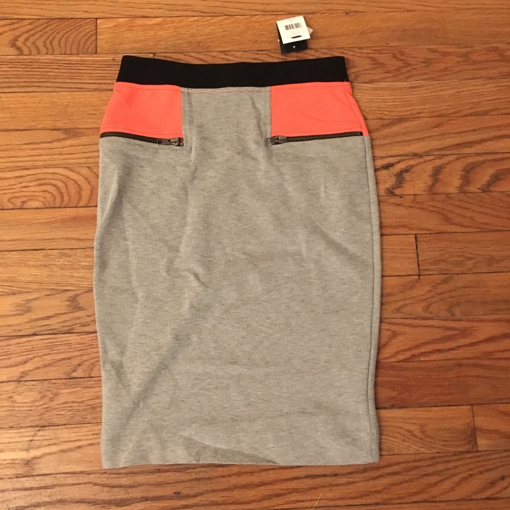 New with Tags! French connection pencil skirt